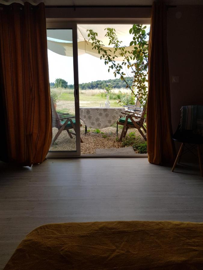 Hotel La Poussiniere à Aigueze Extérieur photo